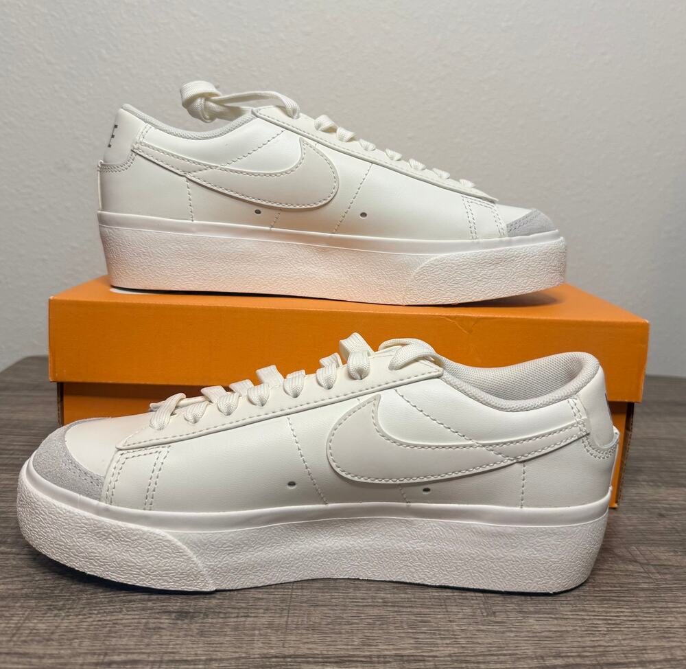NEW Nike Blazer Low Platform White/Sail Grey DJ0292-105  Size 6.5 Women